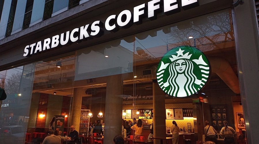 Starbucks – Hyper-personalized customer experiences